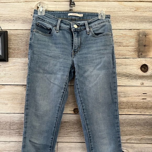 Levi 711 Skinny Jeans (26) - Picture 2 of 3